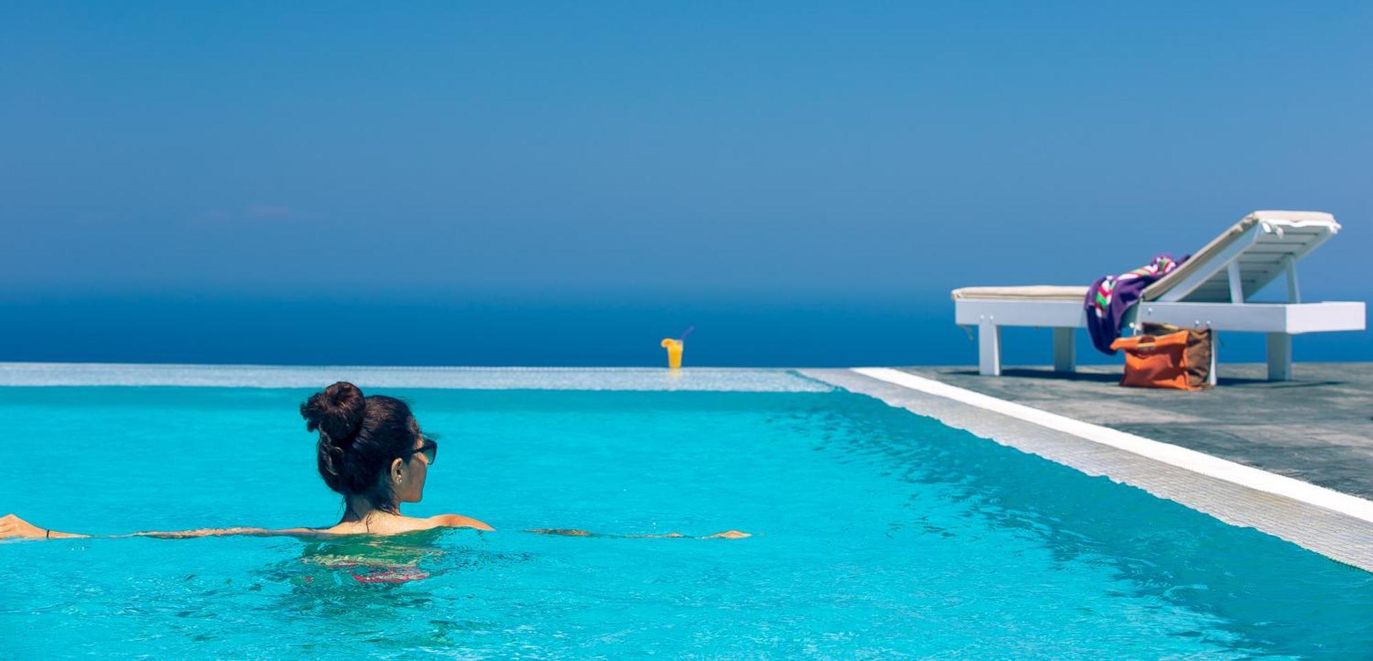 אימרוביגלי Eos Villa חדר תמונה