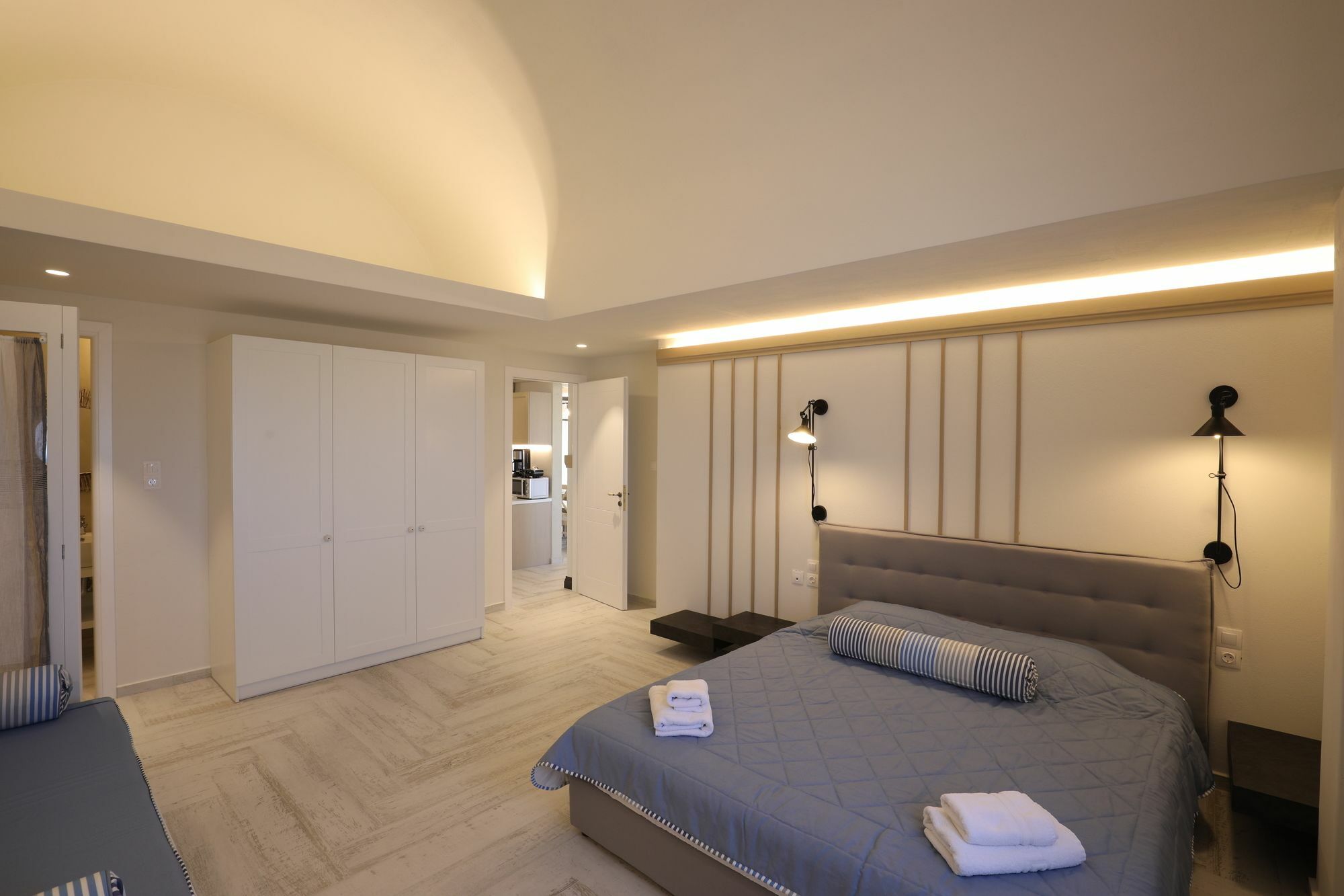 אימרוביגלי Eos Villa מראה חיצוני תמונה
