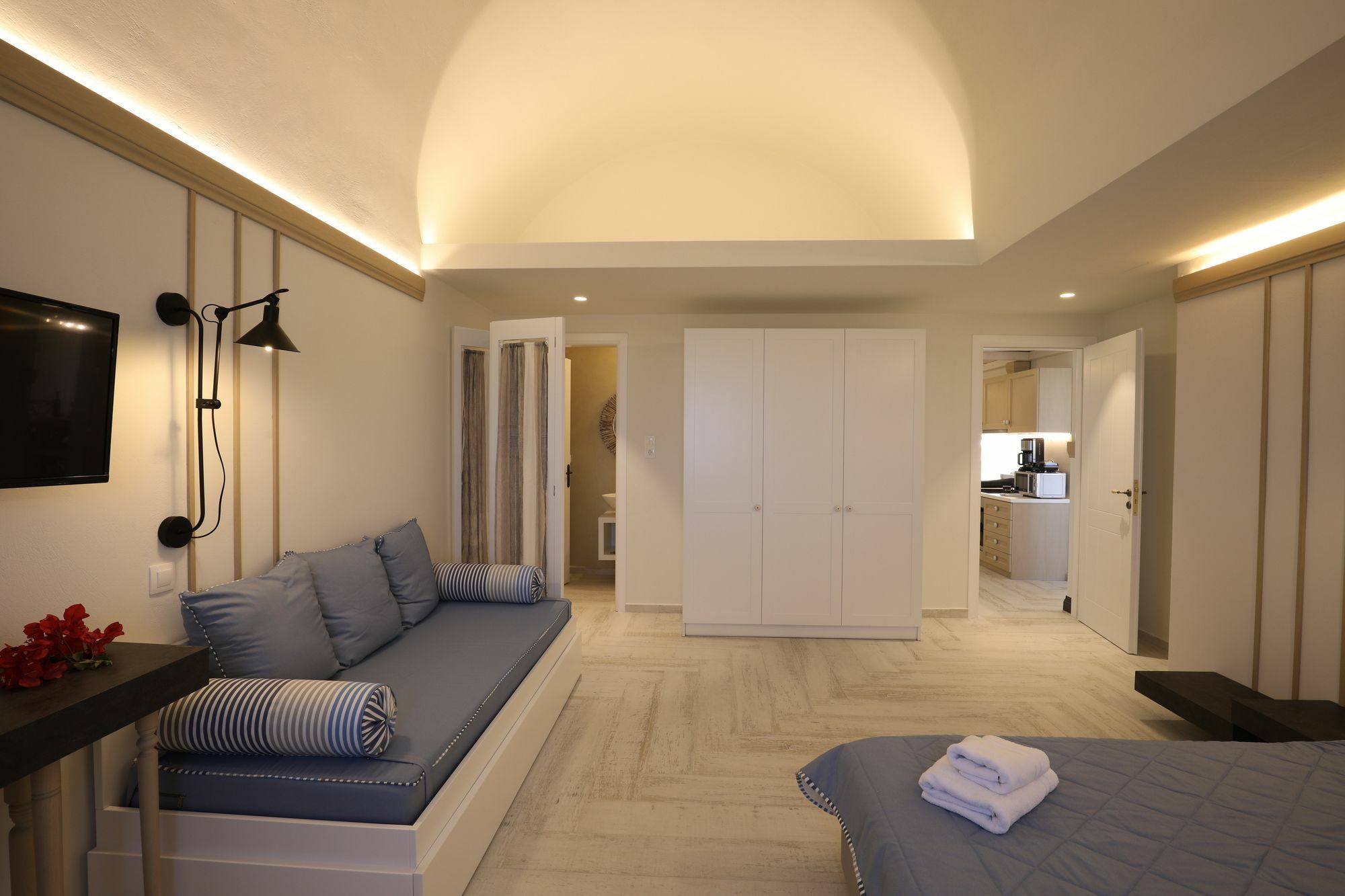 אימרוביגלי Eos Villa מראה חיצוני תמונה
